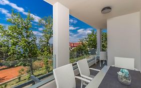Apartments Tatjana Selce